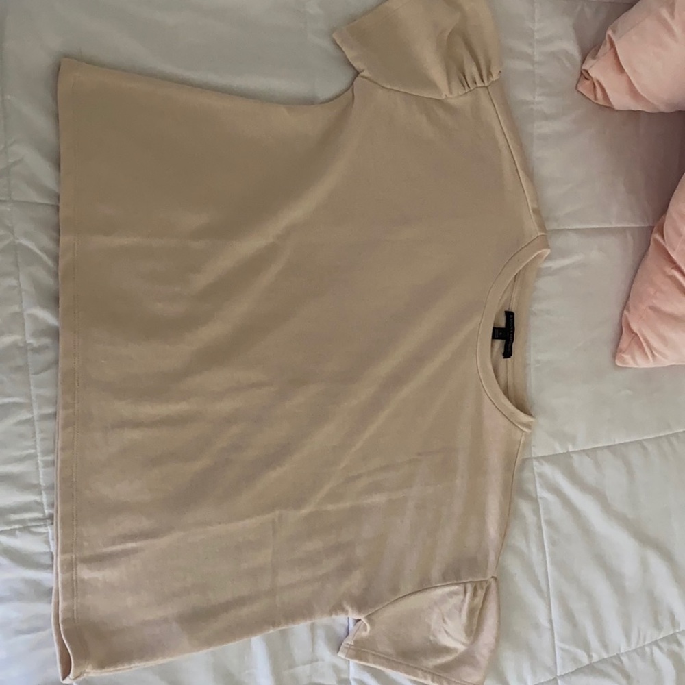 Short sleeve banana republic shirt in baby pink